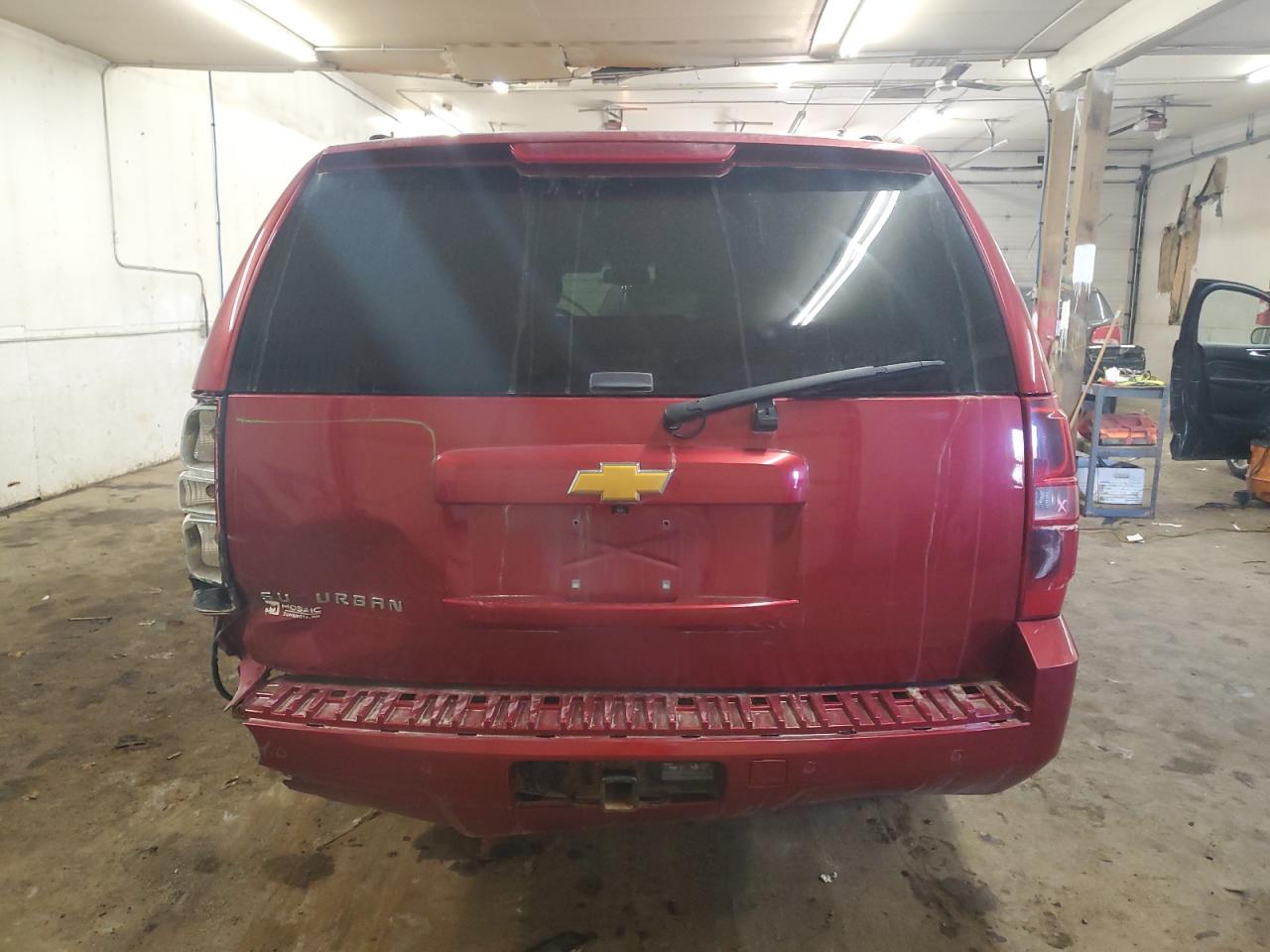 2014 Chevrolet Suburban VIN 1GNSKJE79ER219418 Copart auction photo, rear end damage thumbnail 6