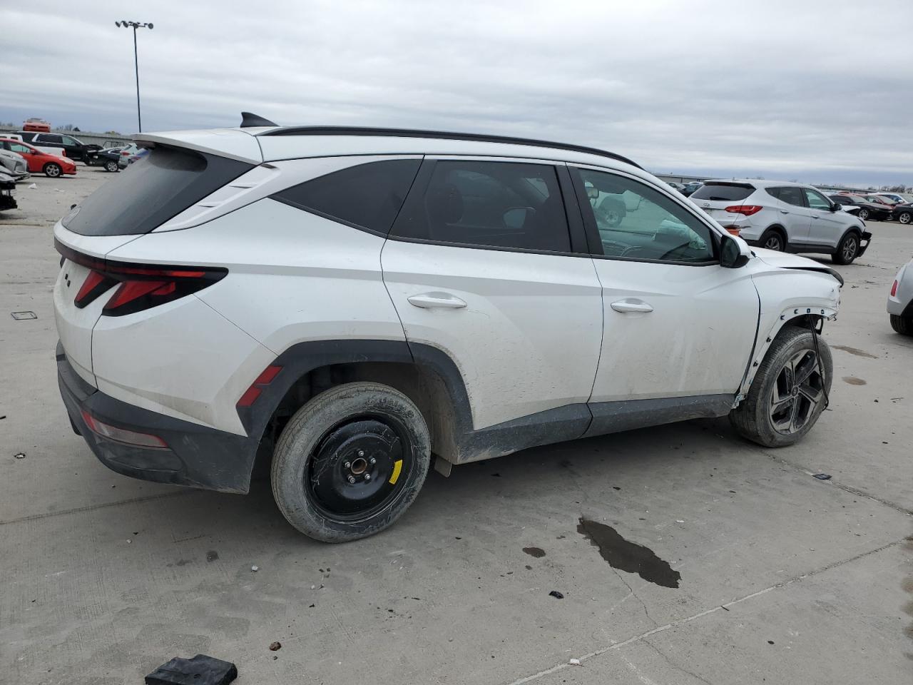 2024 Hyundai Tucson VIN 5NMJB3DE6RH424401 Copart auction photo, front end / hail damage thumbnail 3