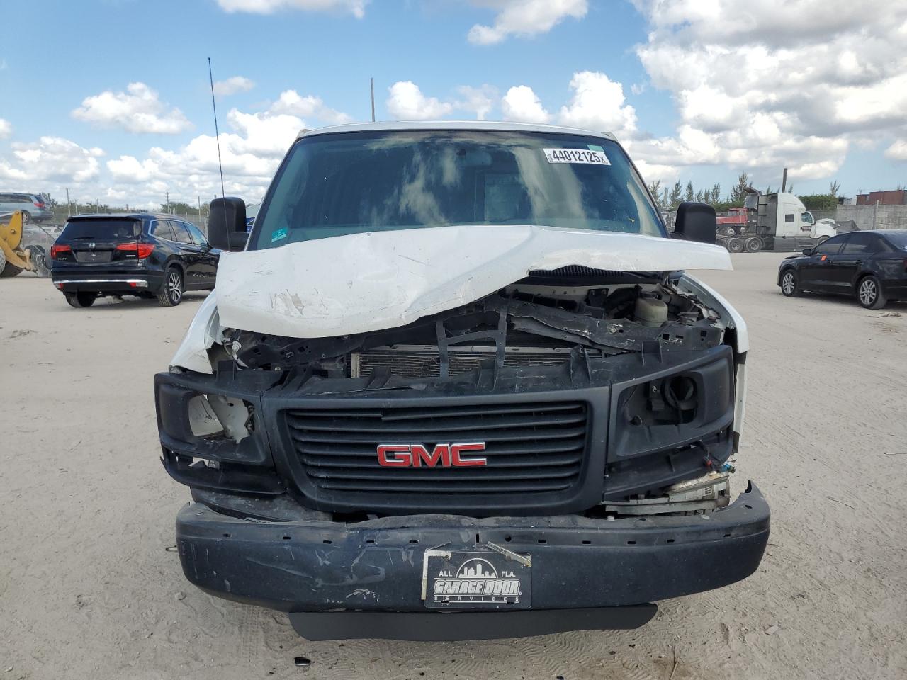 2016 GMC Savana VIN 1GTW7BFF7G1312155 Copart auction photo, front end / side damage thumbnail 5