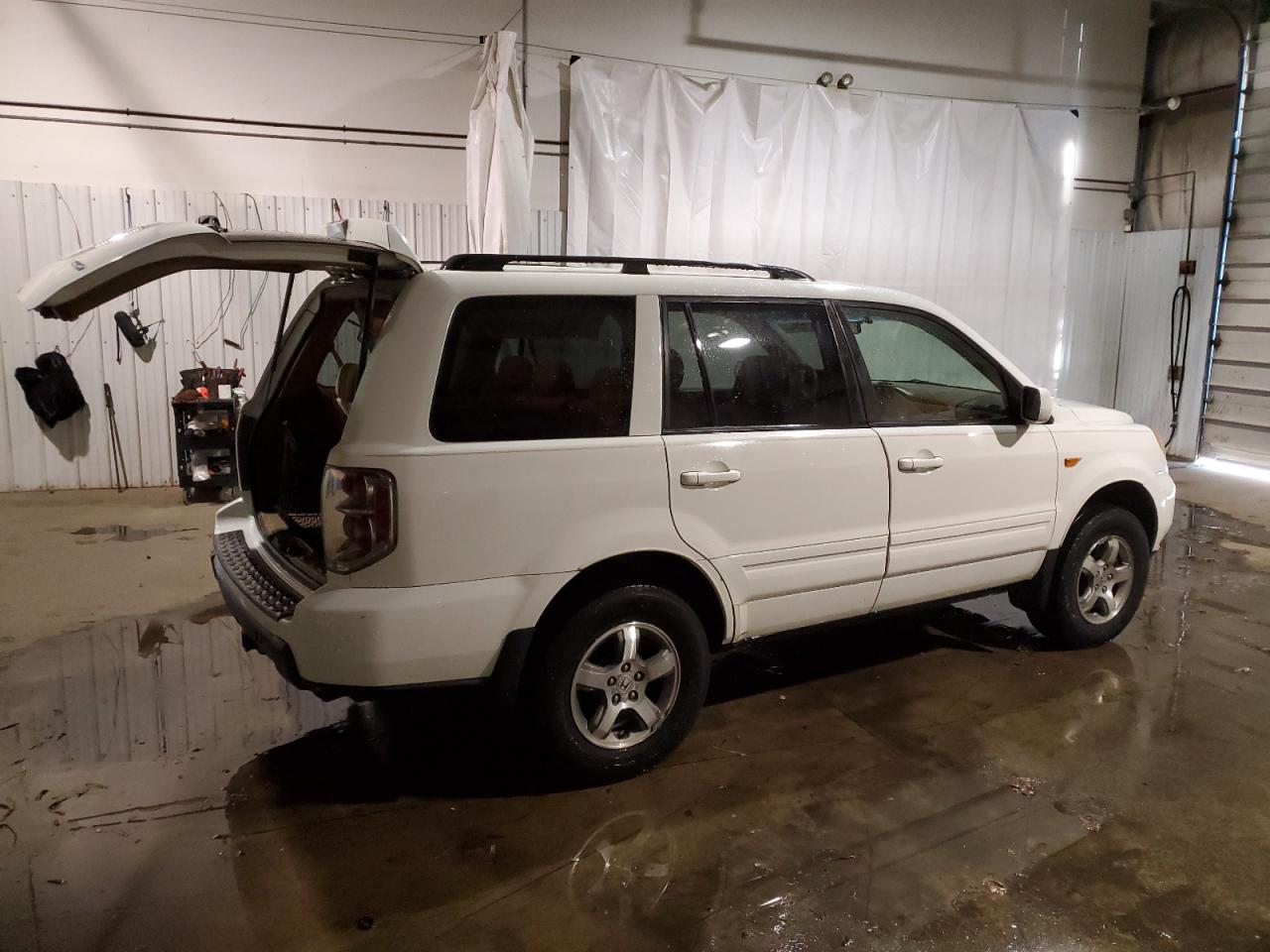 2008 Honda Pilot VIN 5FNYF18458B042305 Copart auction photo, front end / side damage thumbnail 3