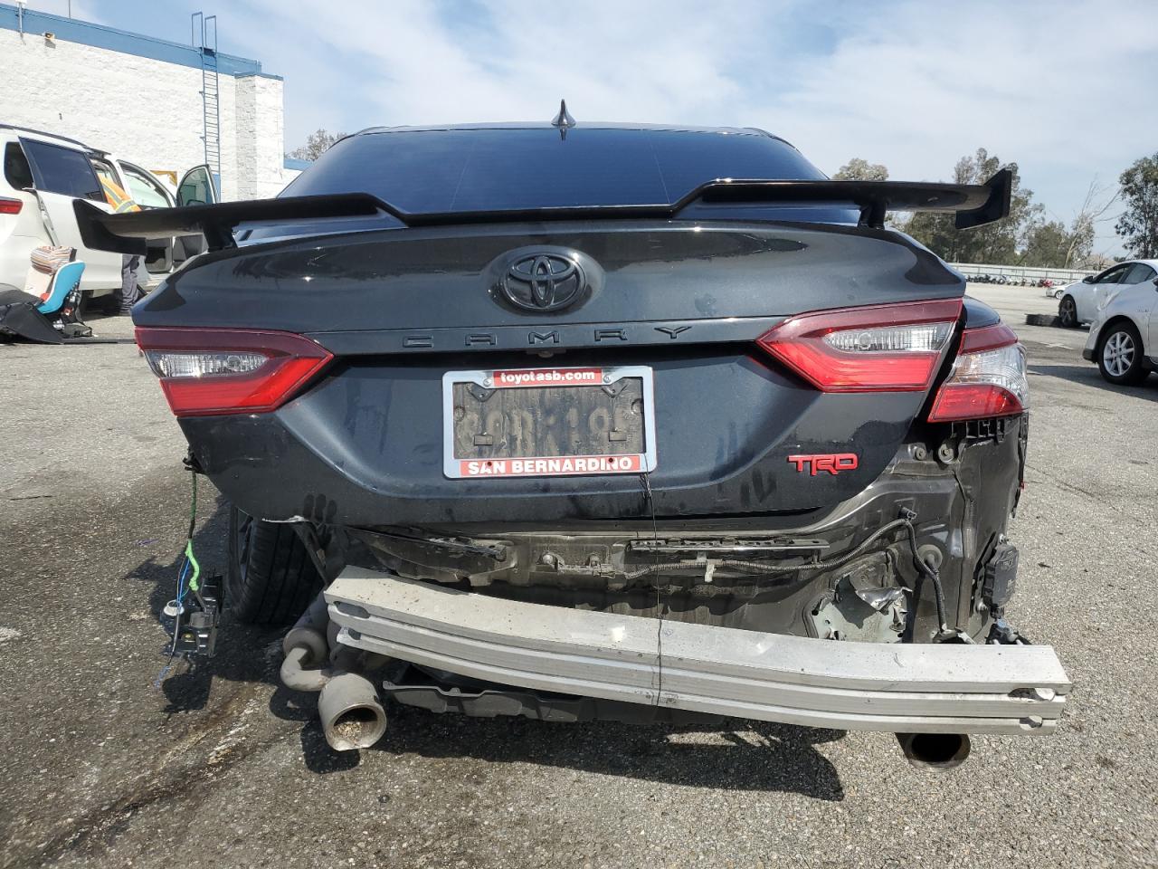 2022 Toyota Camry VIN 4T1KZ1AK8NU070684 Copart auction photo, all over damage thumbnail 6