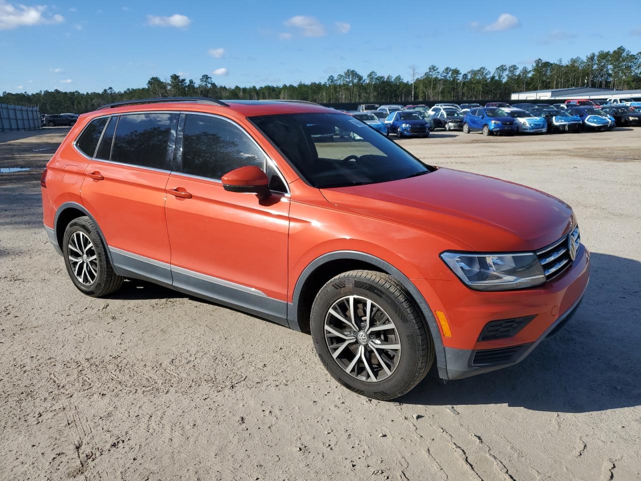 2018 Volkswagen Tiguan VIN 3VV3B7AX5JM215241 Copart auction photo, side damage thumbnail 4