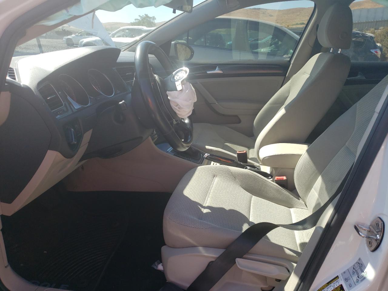 2018 Volkswagen Golf VIN 3VWG17AU7JM266150 Copart auction photo, front end damage thumbnail 7
