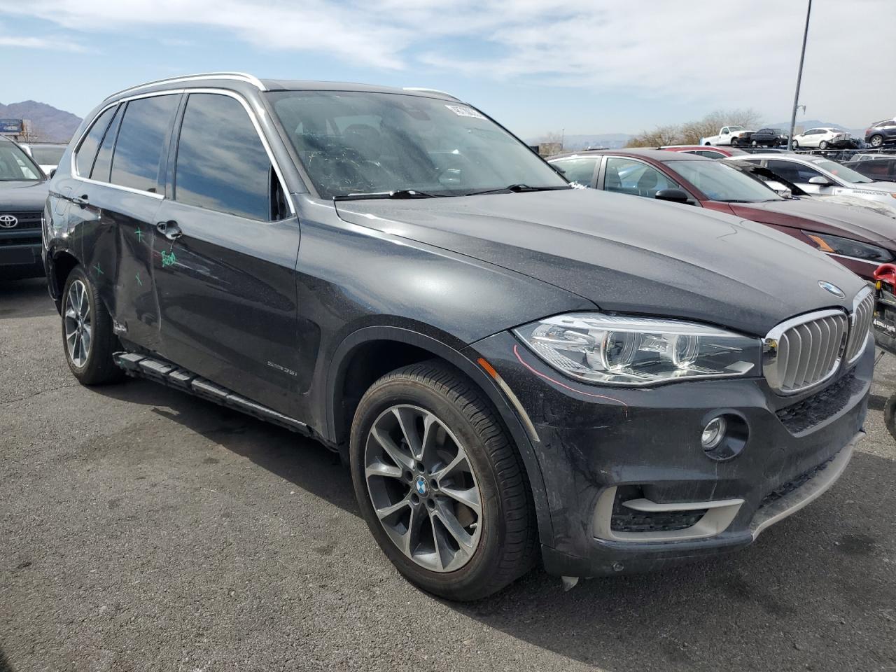2018 BMW X5 VIN 5UXKR2C56J0Z17235 Copart auction photo, side / undercarriage damage thumbnail 4