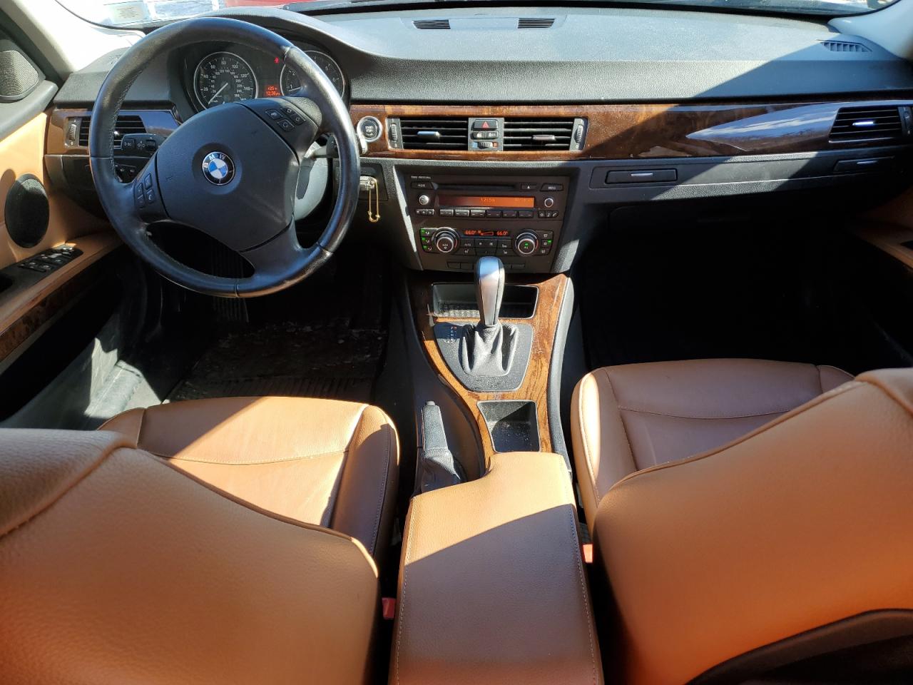 2011 BMW 3er VIN WBAPK5C50BF125929 Copart auction photo, rear end / minor dent/scratches damage thumbnail 8