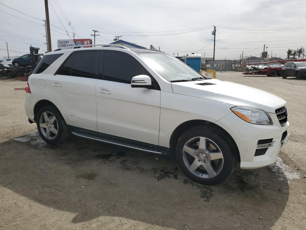 2013 Mercedes-Benz M-klasse VIN 4JGDA7DB5DA236934 Copart auction photo, front end / rear end damage thumbnail 4