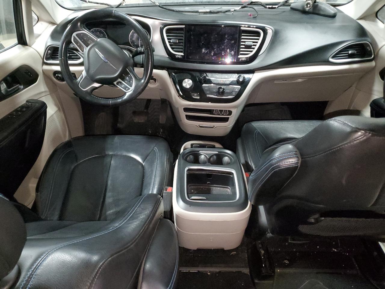 2021 Chrysler Pacifica VIN 2C4RC1BG1MR588470 Copart auction photo, vandalism damage thumbnail 8