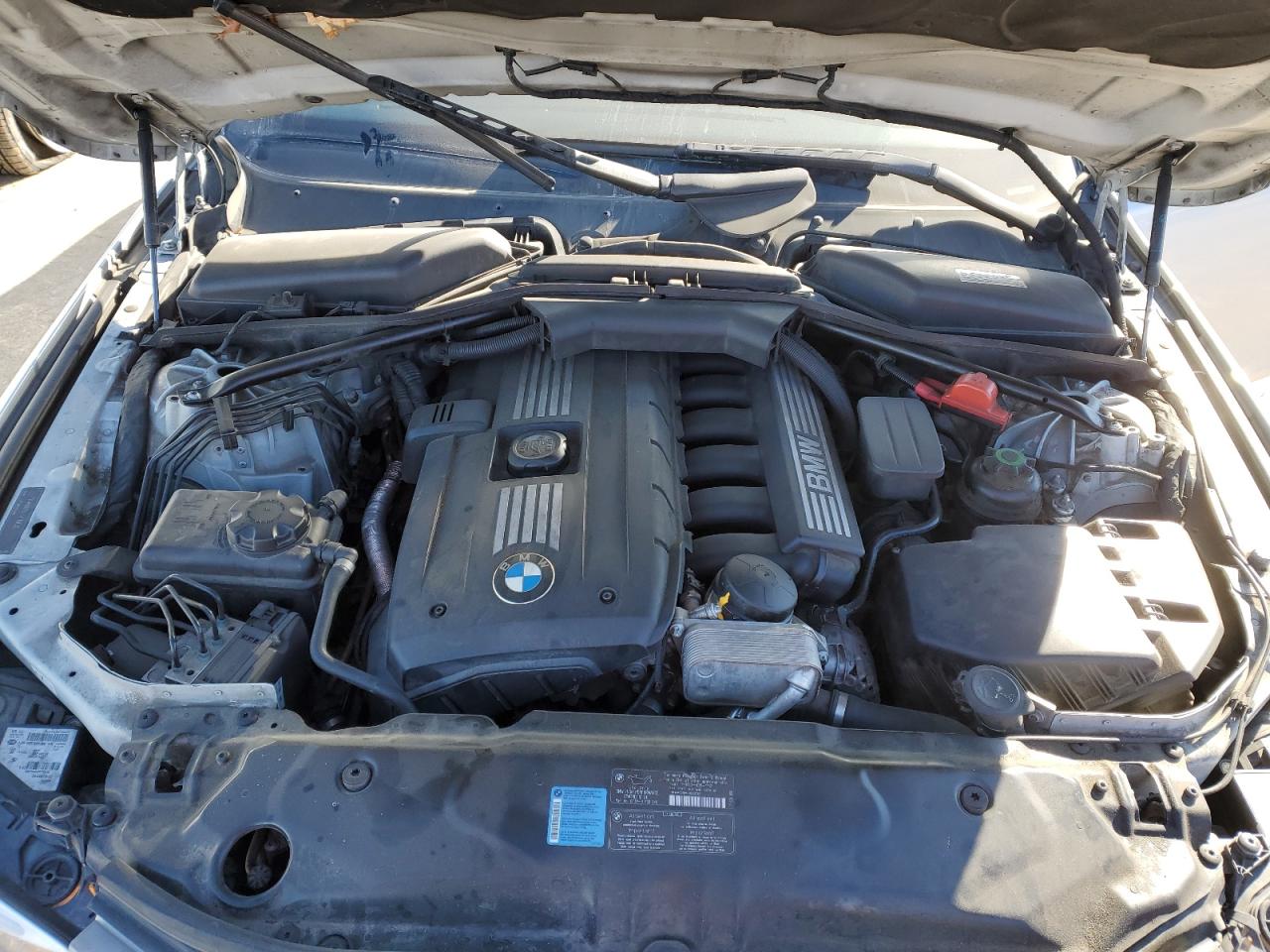 2010 BMW 5er VIN WBANV1C52AC444658 Copart auction photo, front end damage thumbnail 11