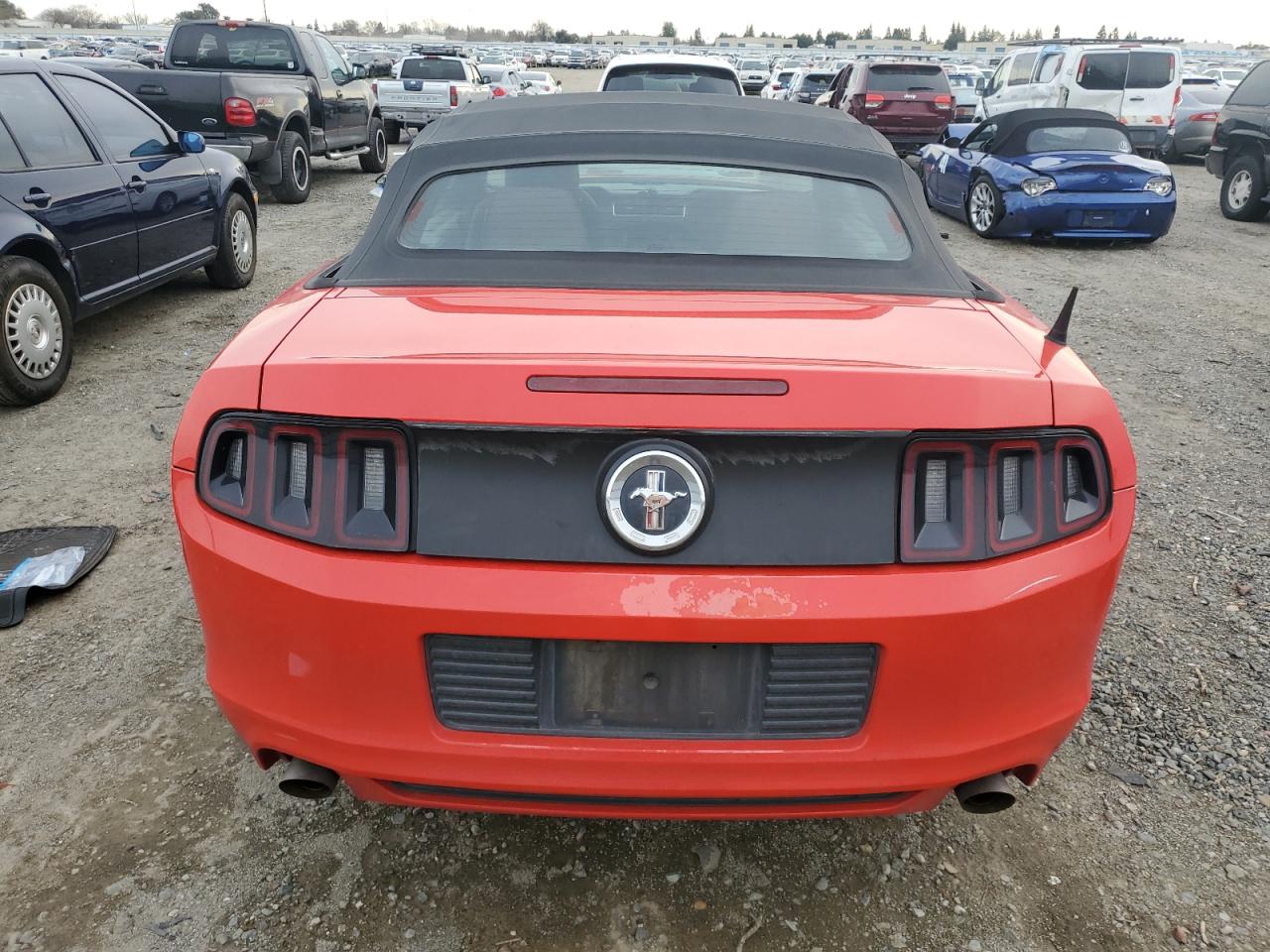 2013 Ford Mustang VIN 1ZVBP8EM4D5237370 Copart auction photo, water/flood damage thumbnail 6