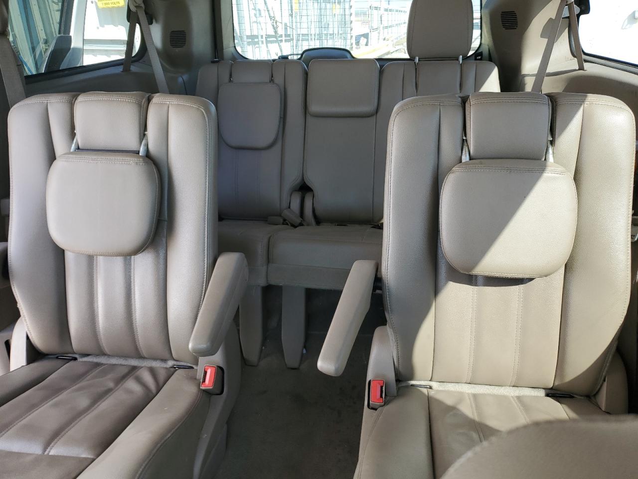 2014 Chrysler Town & Country VIN 2C4RC1BG7ER215838 Copart auction photo, front end / side damage thumbnail 10