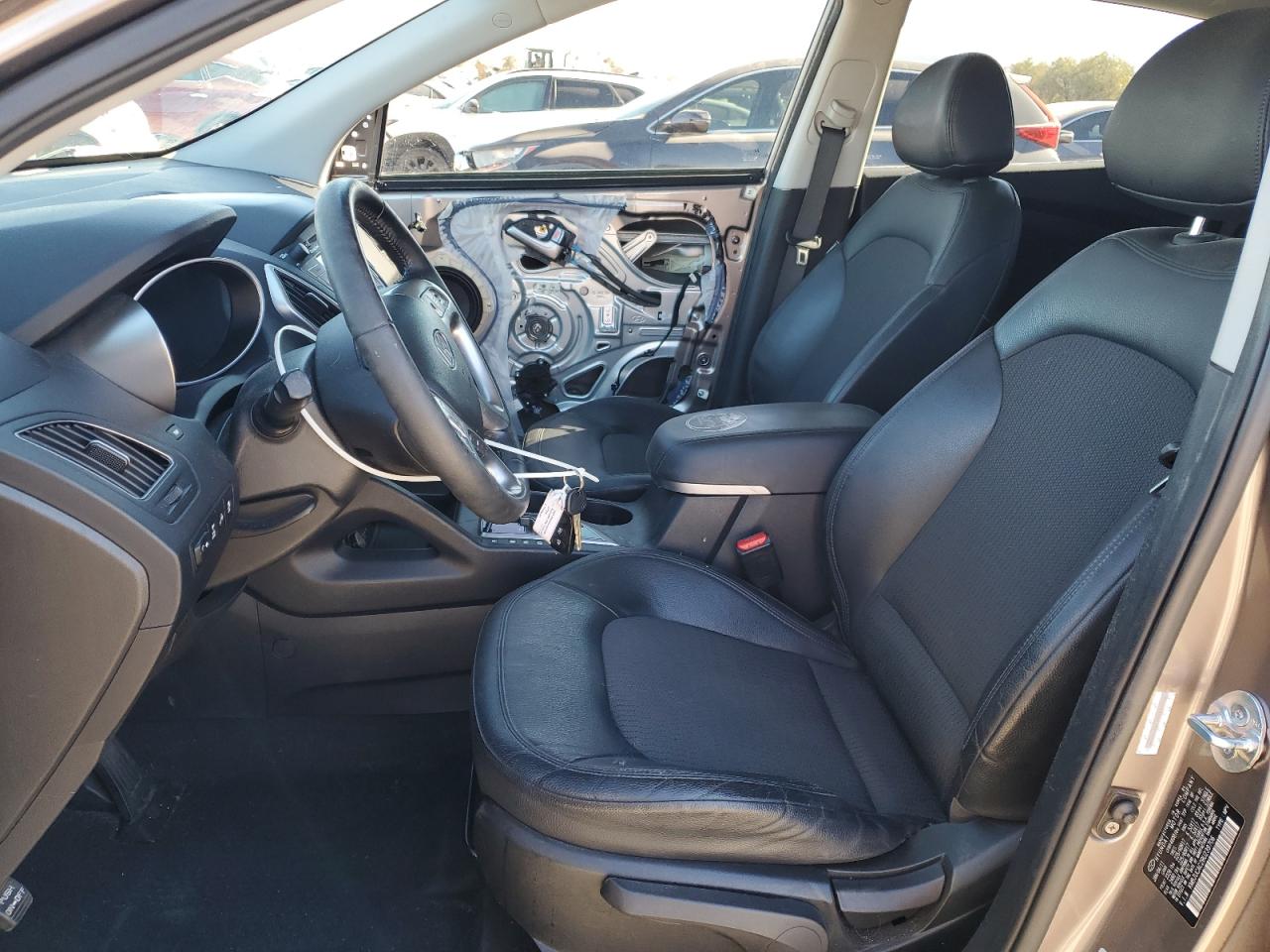 2011 Hyundai Tucson VIN KM8JUCAC2BU239706 Copart auction photo, front end / side damage thumbnail 7