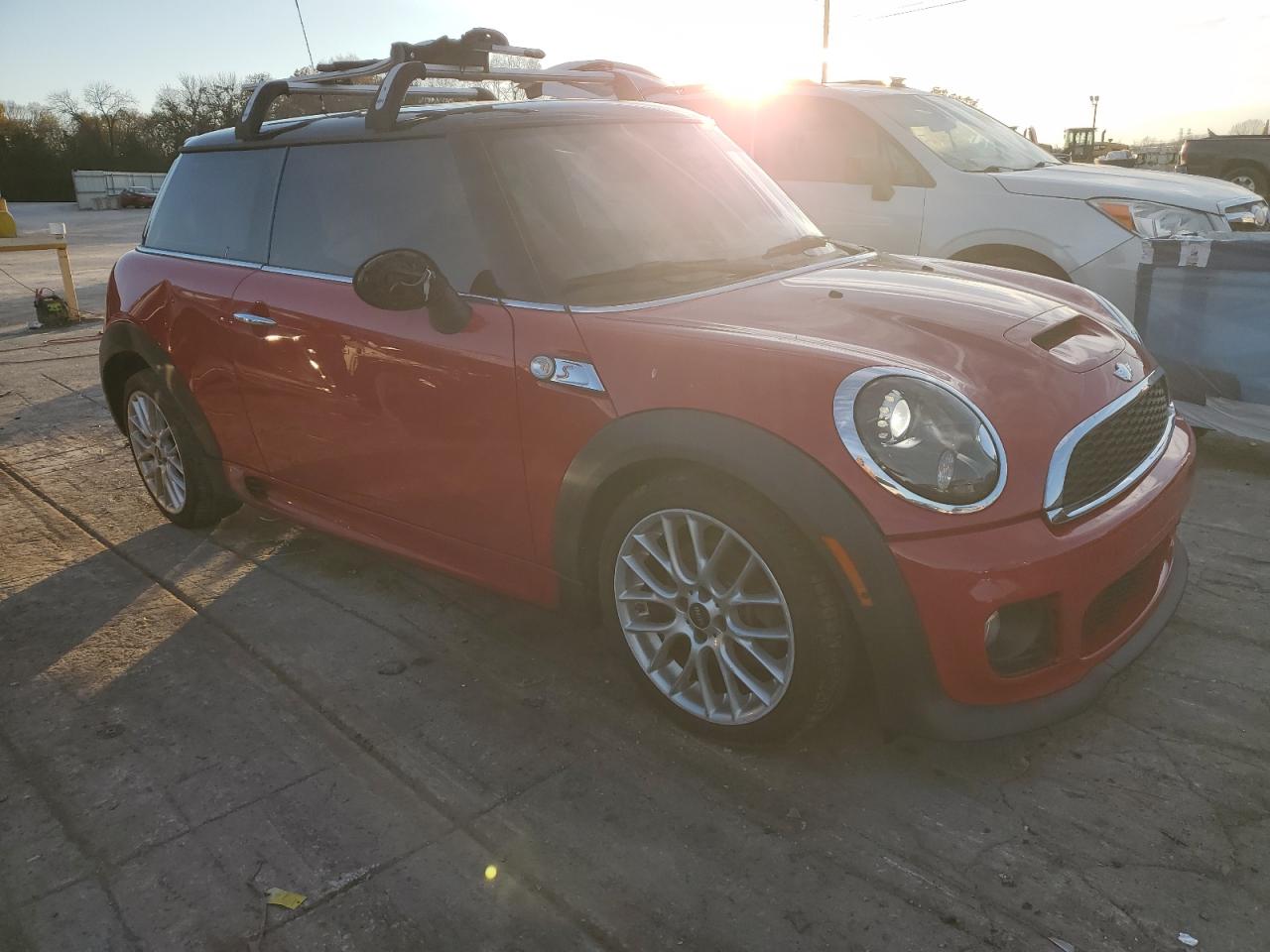 2011 MINI Cooper VIN WMWSV3C57BTY24949 Copart auction photo, minor dent/scratches damage thumbnail 4