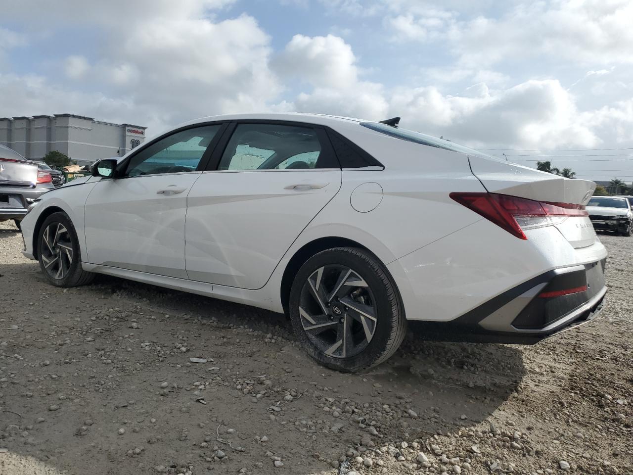 2024 Hyundai Elantra VIN KMHLP4DG5RU822186 Copart auction photo, front end damage thumbnail 2