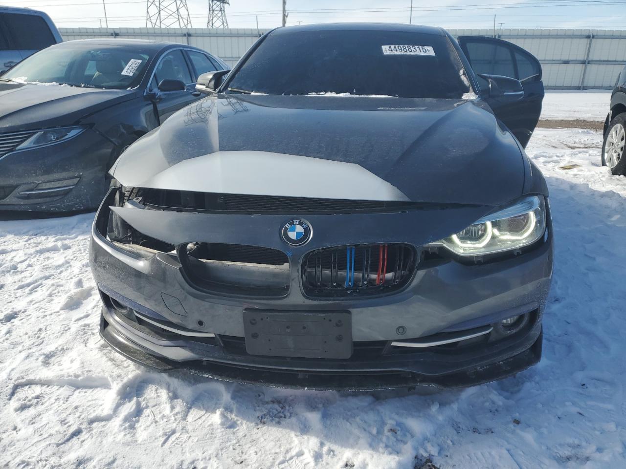 2017 BMW 3er VIN WBA8D9C5XHK678044 Copart auction photo, front end / minor dent/scratches damage thumbnail 5