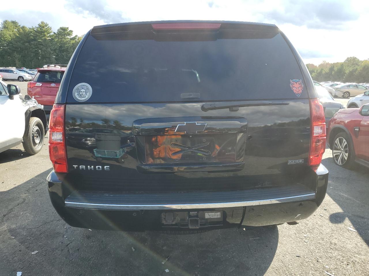 2011 Chevrolet Tahoe VIN 1GNSKCE01BR219505 Copart auction photo, front end / minor dent/scratches damage thumbnail 6
