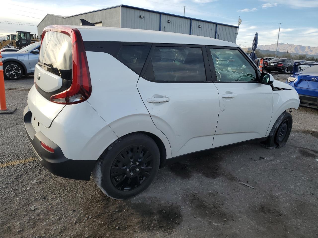 2020 KIA Soul VIN KNDJ23AUXL7702159 Copart auction photo, front end / side damage thumbnail 3