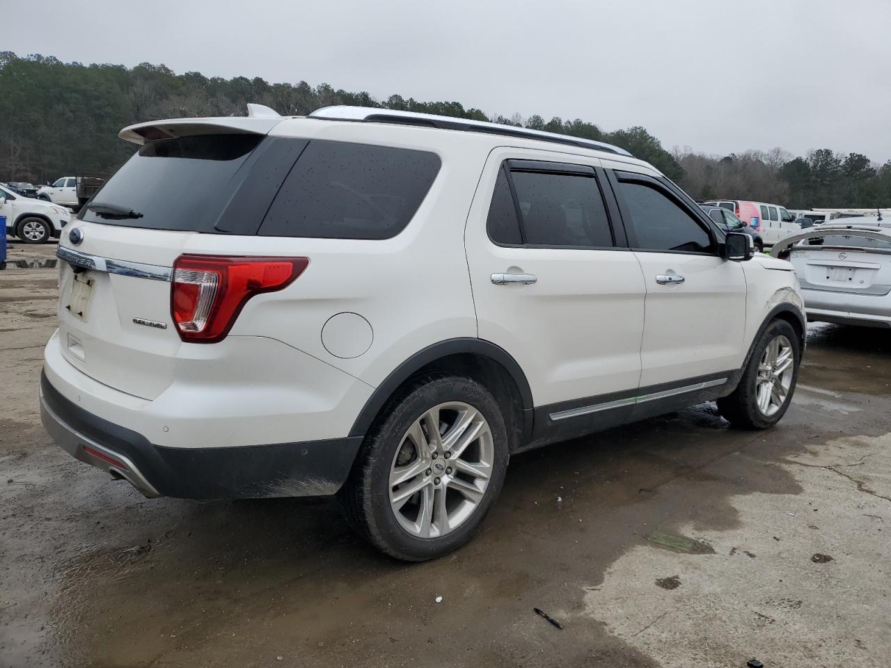 2016 Ford Expedition VIN 1FM5A7F87GGC64240 Copart auction photo, front end damage thumbnail 3