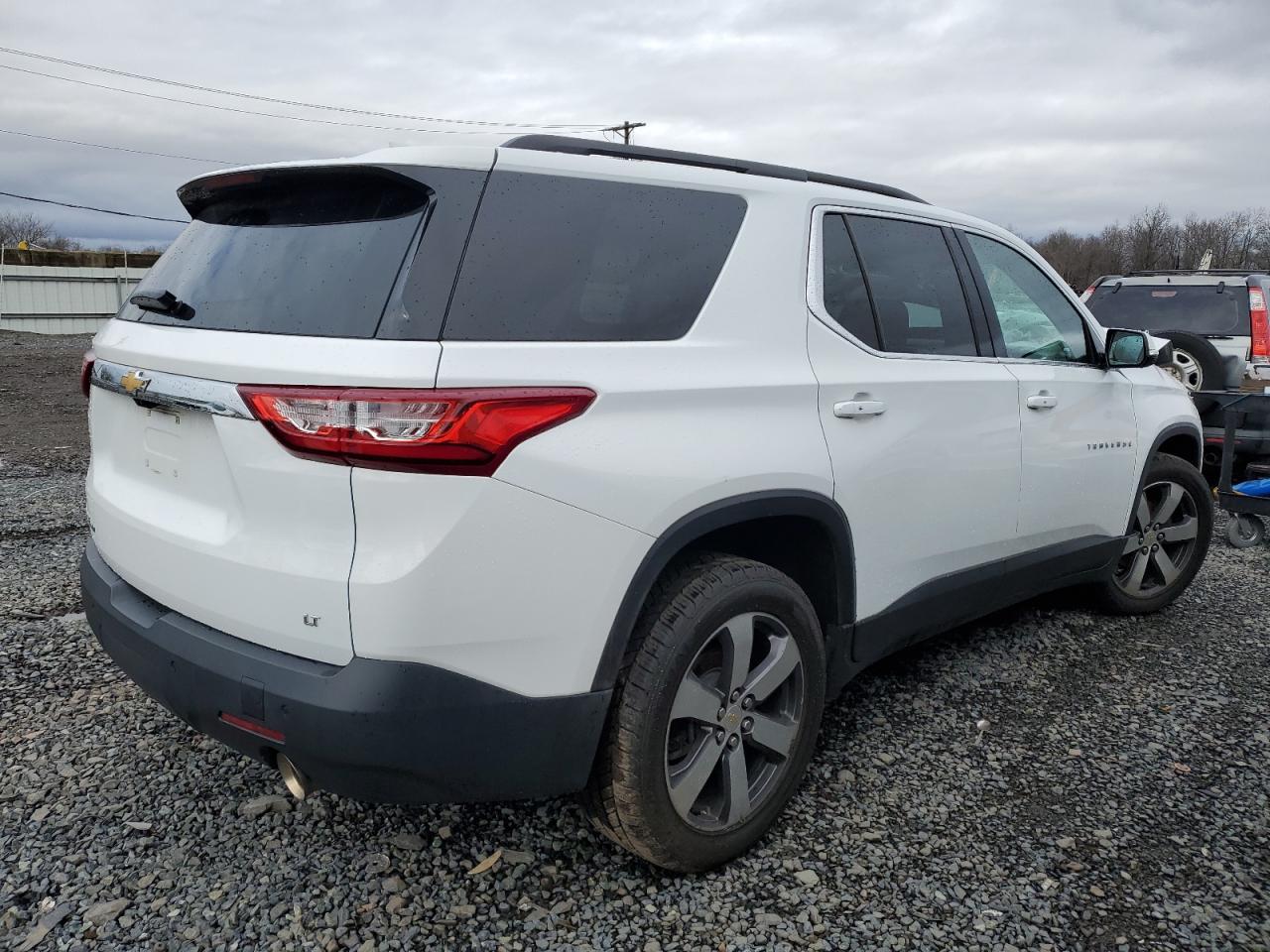 2019 Chevrolet Traverse VIN 1GNEVHKW4KJ317548 Copart auction photo, front end damage thumbnail 3