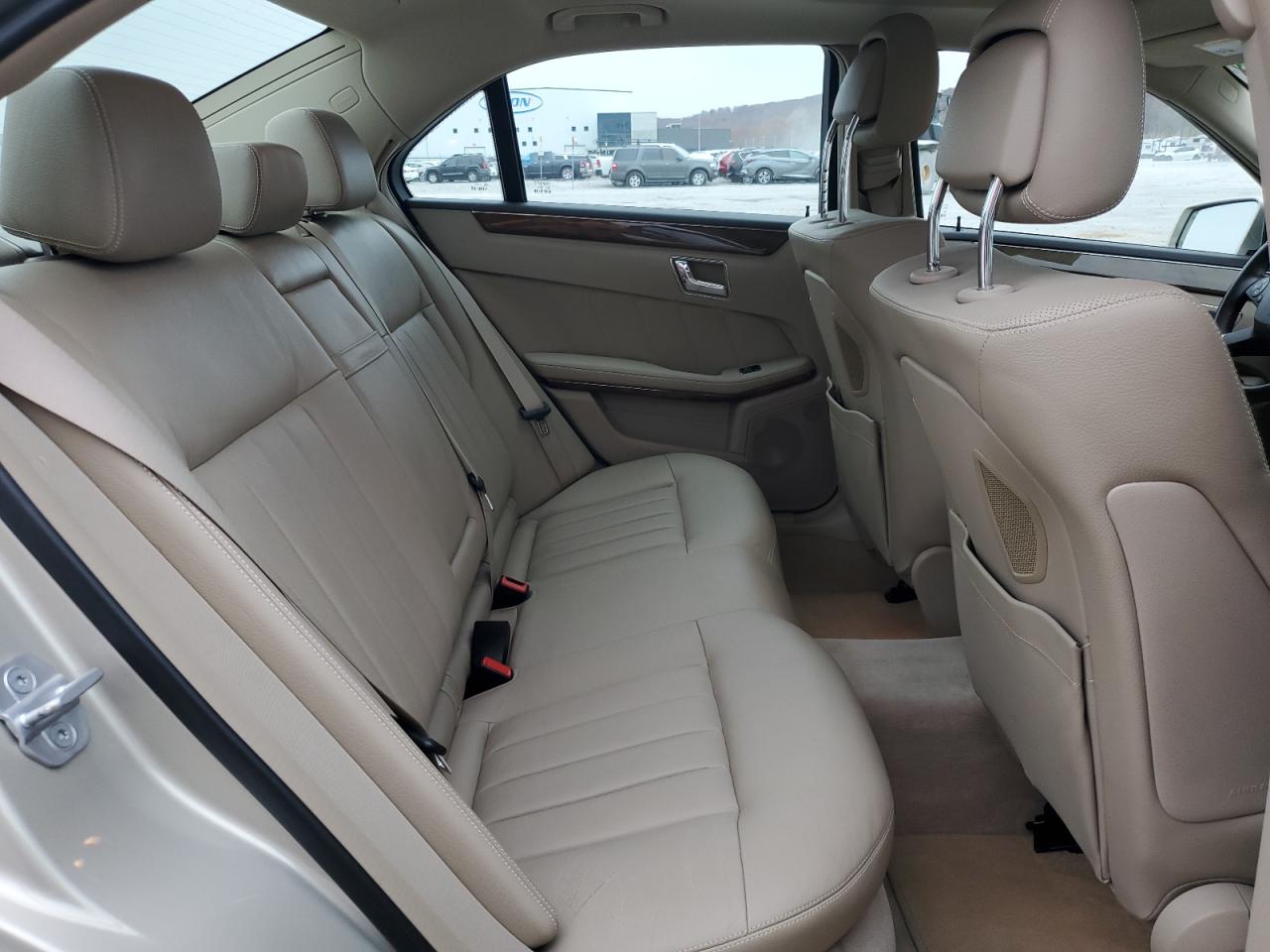 2011 Mercedes-Benz E-klasse VIN WDDHF9AB3BA307686 Copart auction photo, side / rear end damage thumbnail 10