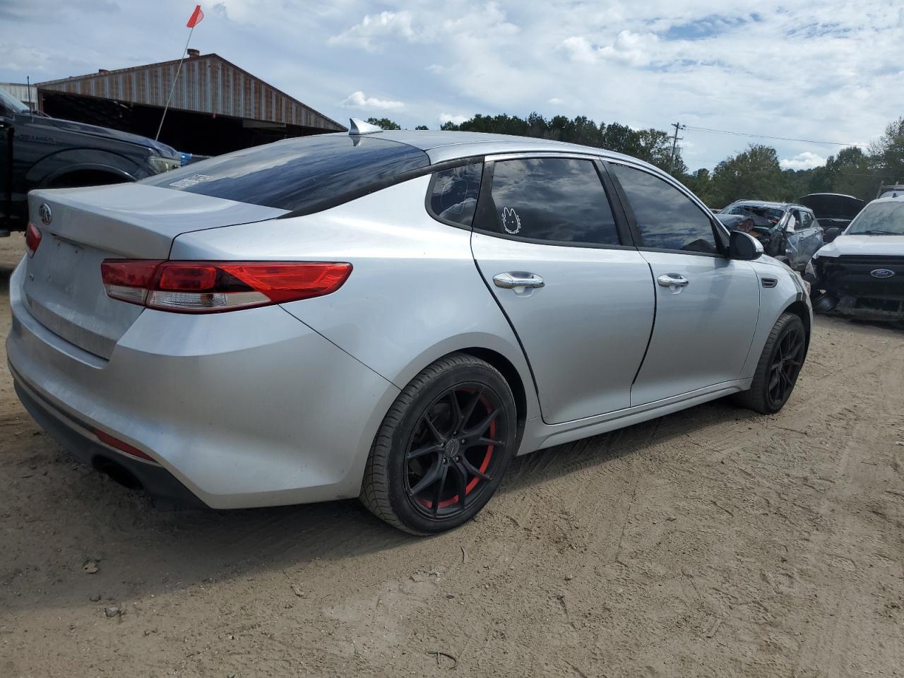 2016 KIA Optima VIN 5XXGT4L34GG026497 Copart auction photo, front end damage thumbnail 3