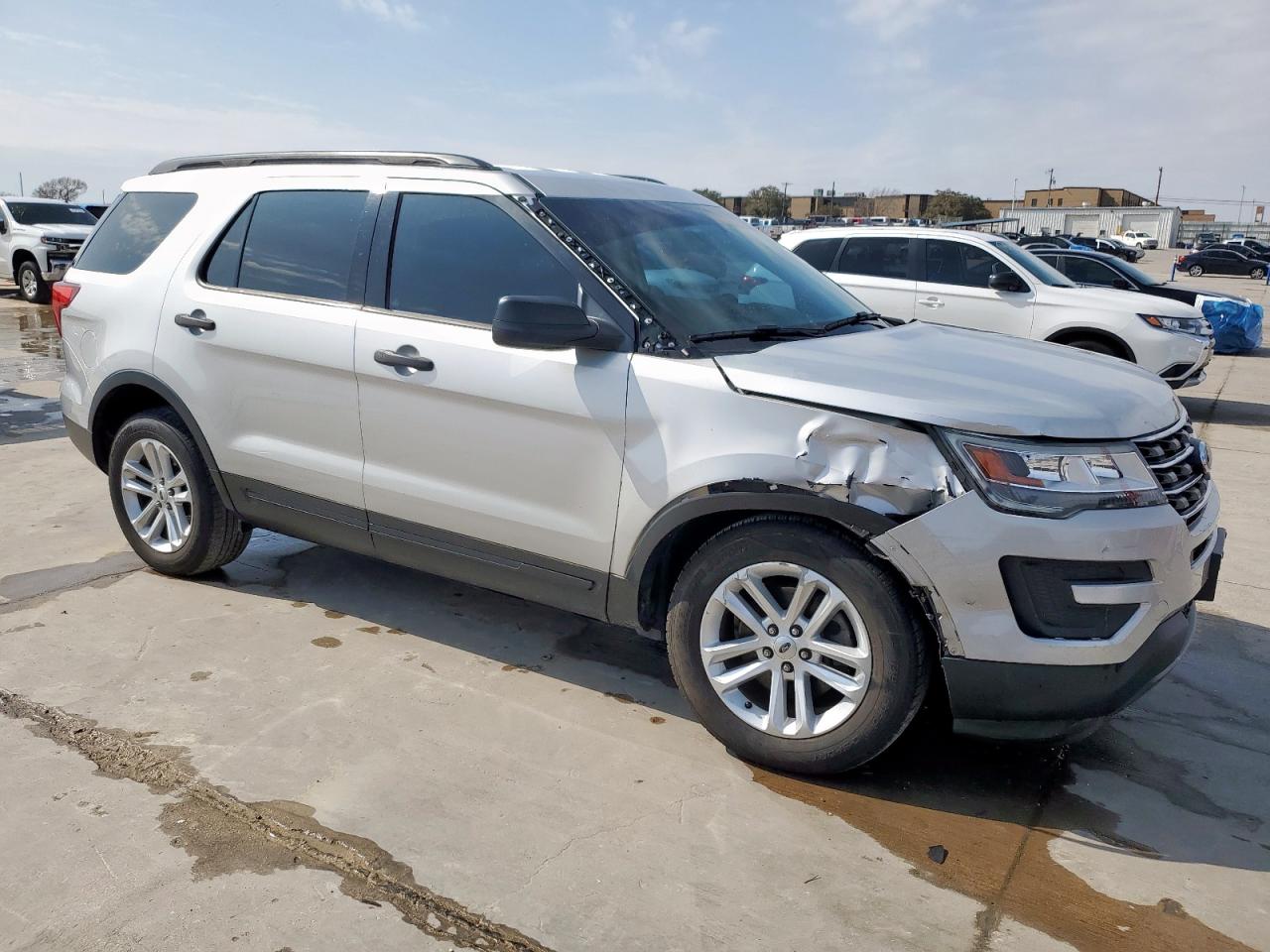2016 Ford Explorer VIN 1FM5K8B89GGB76561 Copart auction photo, front end damage thumbnail 4