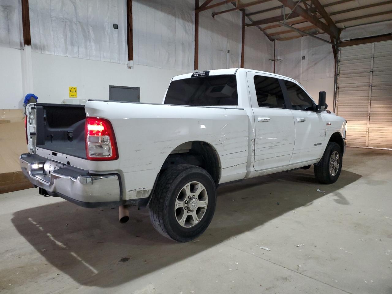2019 RAM 2500 VIN 3C6UR5DJ5KG699123 Copart auction photo, rear end / front end damage thumbnail 3