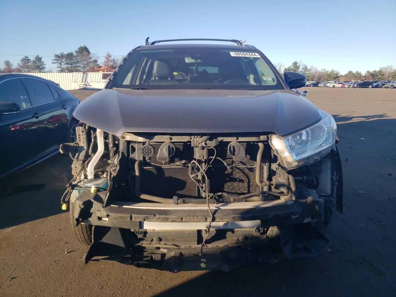 2017 Toyota Highlander VIN 5TDJGRFH8HS023777 Copart auction photo, side / front end damage thumbnail 5