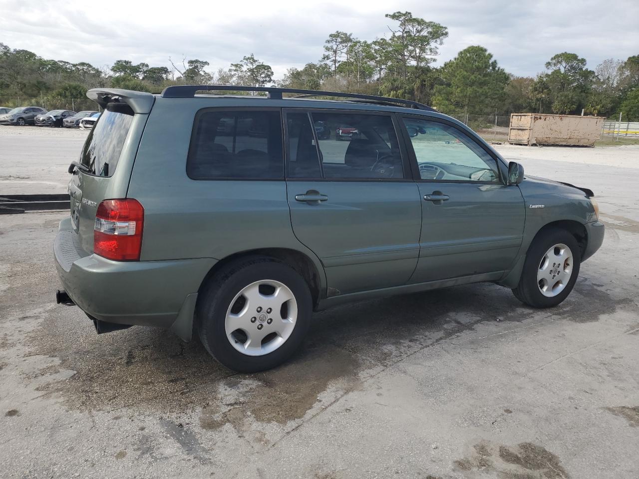2005 Toyota Highlander VIN JTEDP21A350063127 Copart auction photo, vandalism / minor dent/scratches damage thumbnail 3