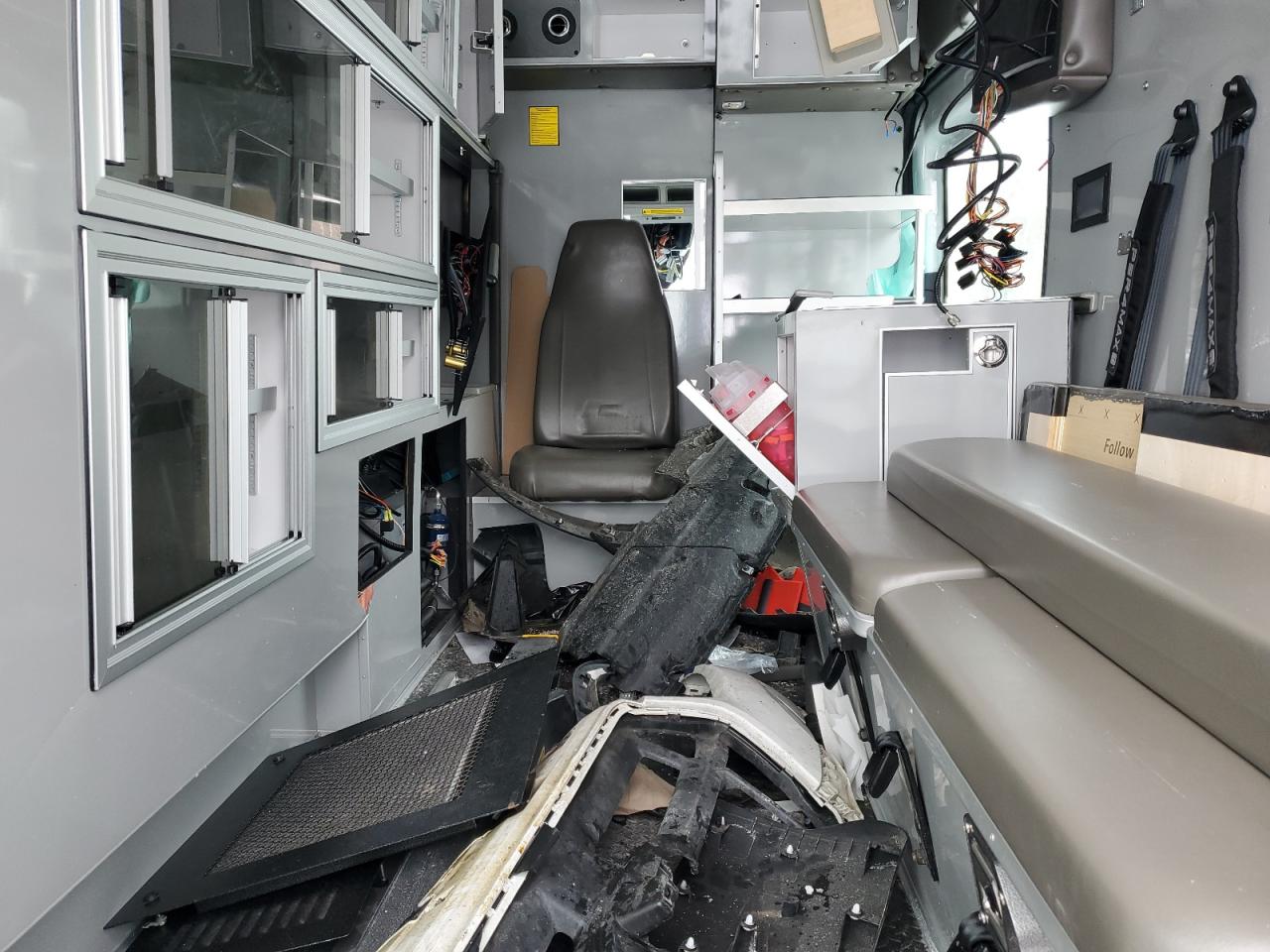 2023 Ford Transit VIN 1FDBW2XG4PKA51968 Copart auction photo, rollover damage thumbnail 10