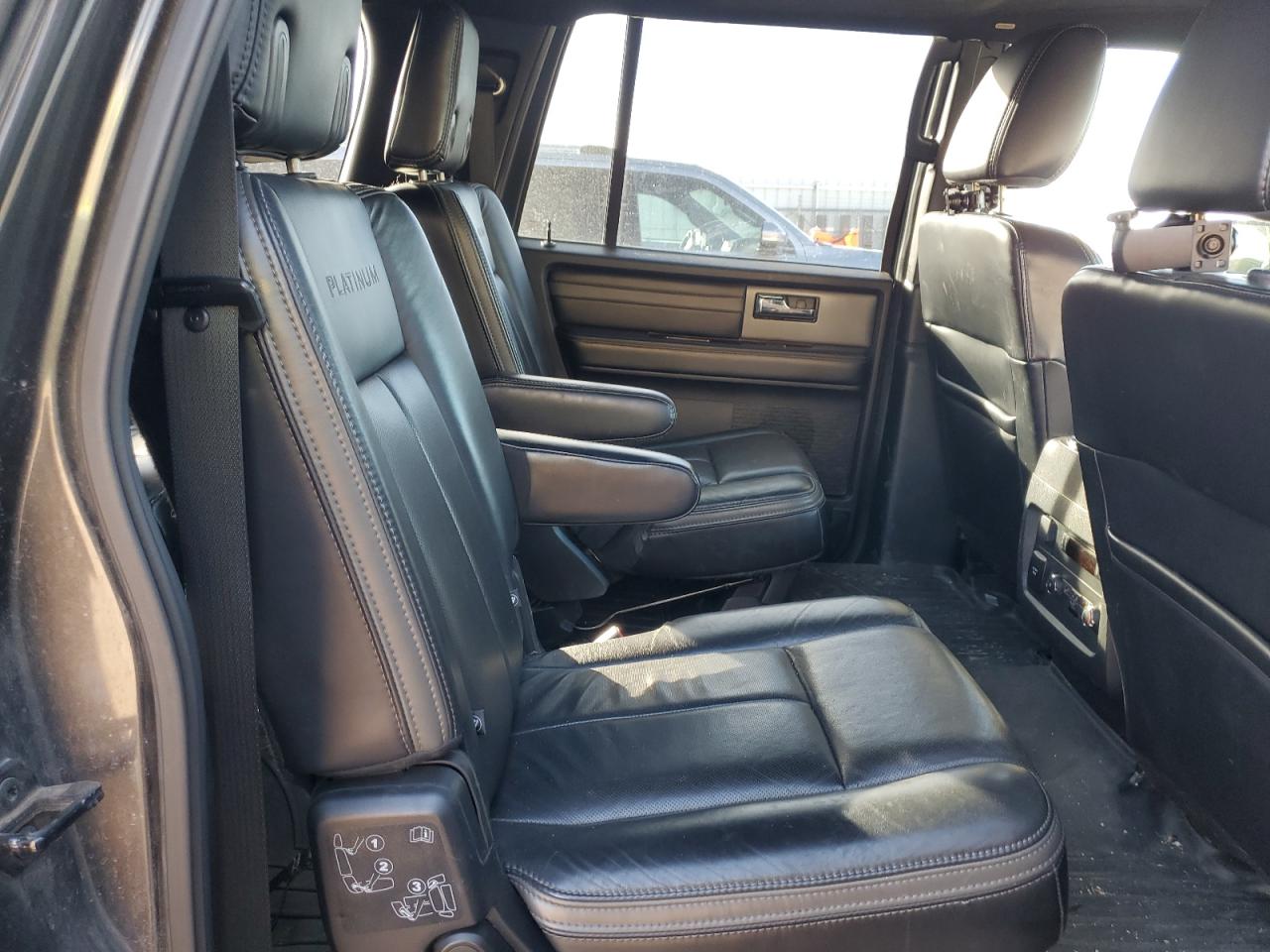 2017 Ford Expedition VIN 1FMJK1MT3HEA30953 Copart auction photo, front end / side damage thumbnail 11
