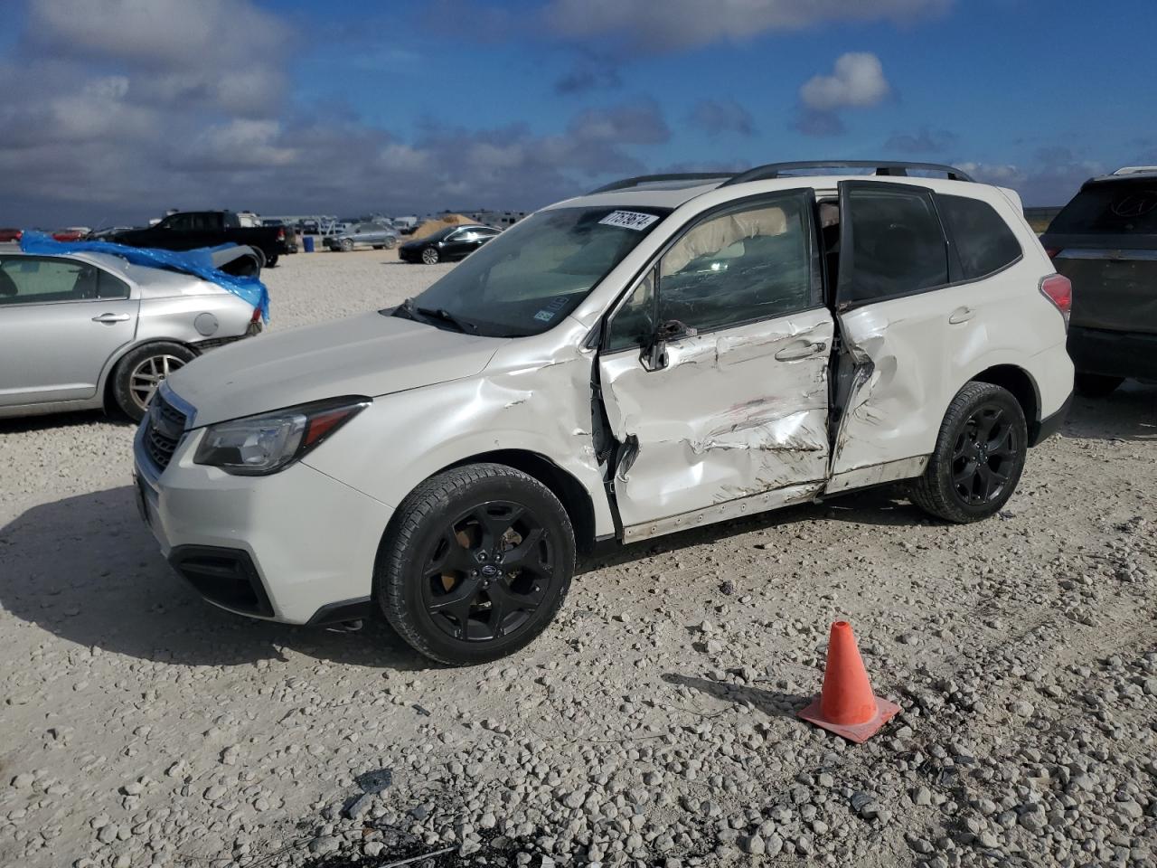 2018 Subaru Forester VIN JF2SJAEC3JH449496
