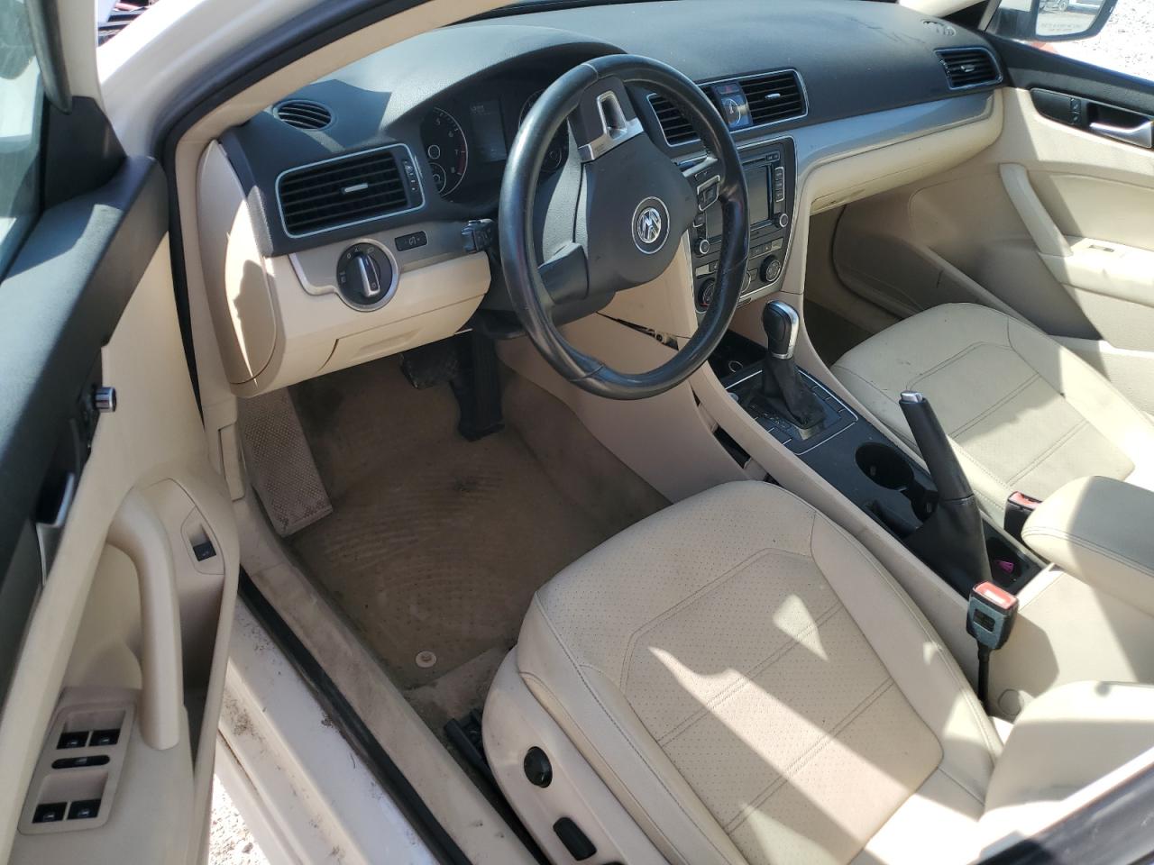 2015 Volkswagen Passat VIN 1VWAS7A32FC112478 Copart auction photo, rear end damage thumbnail 8