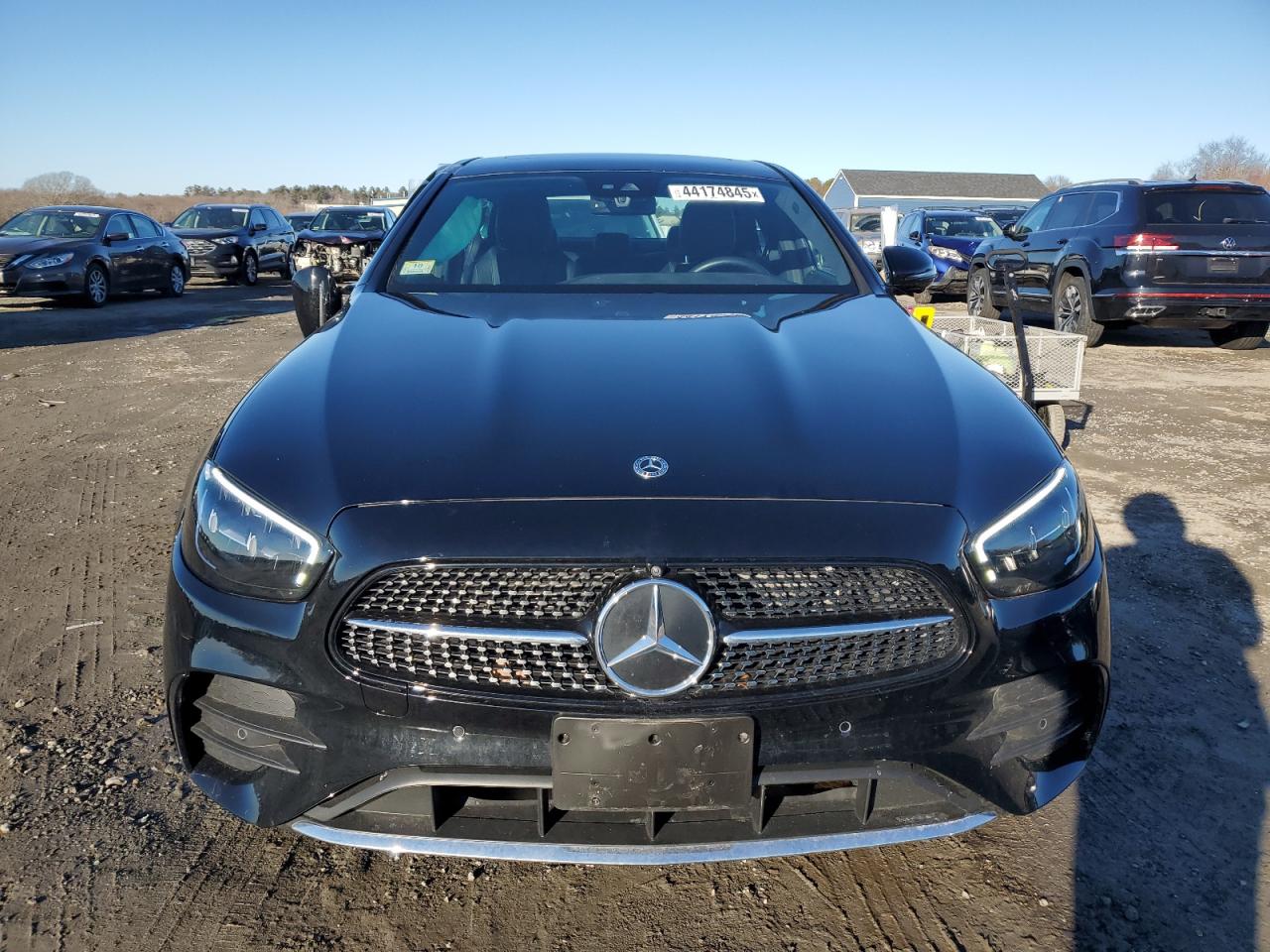 2023 Mercedes-Benz E-klasse VIN W1KZF8EBXPB177044 Copart auction photo, side damage thumbnail 5