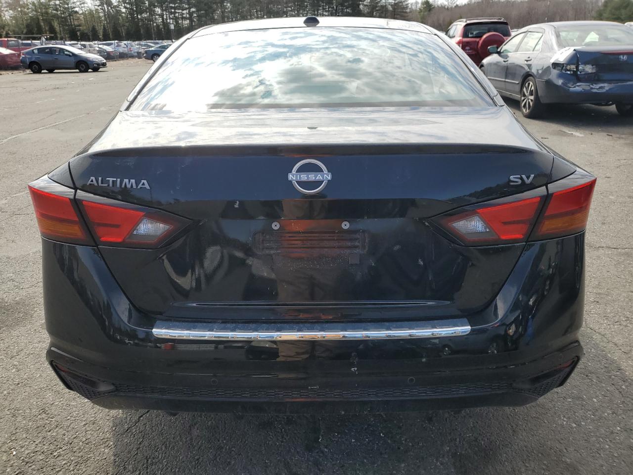 2023 Nissan Altima VIN 1N4BL4DV8PN380382 Copart auction photo, side / front end damage thumbnail 6