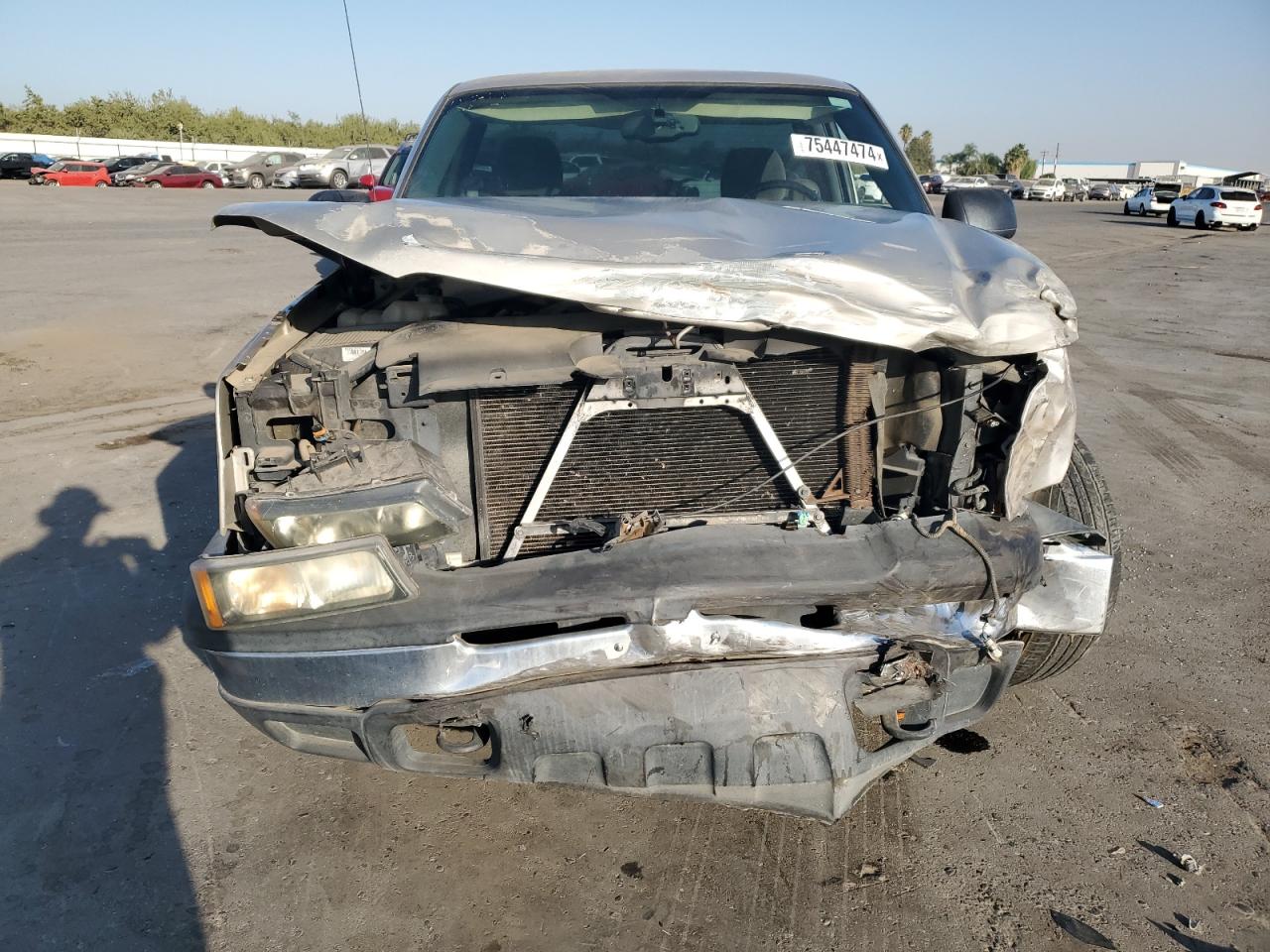 2004 Chevrolet Silverado VIN 1GCEC14V24Z321550 Copart auction photo, front end damage thumbnail 5