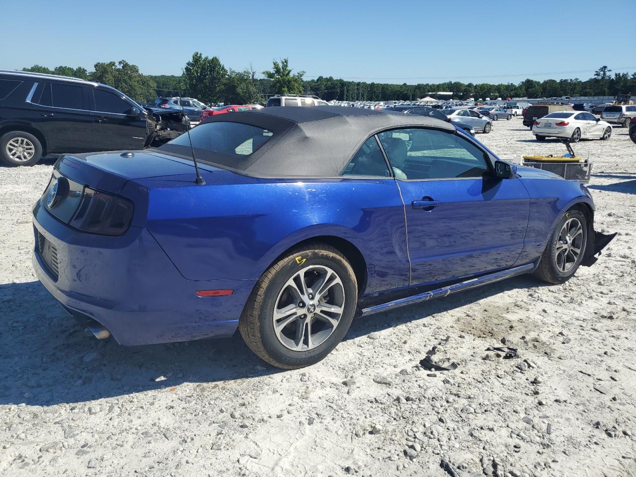 2014 Ford Mustang VIN 1ZVBP8EM4E5263467 Copart auction photo, front end damage thumbnail 3