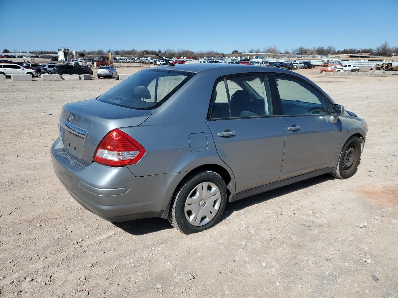2011 Nissan Versa VIN 3N1BC1AP0BL390835 Copart auction photo, front end / minor dent/scratches damage thumbnail 3