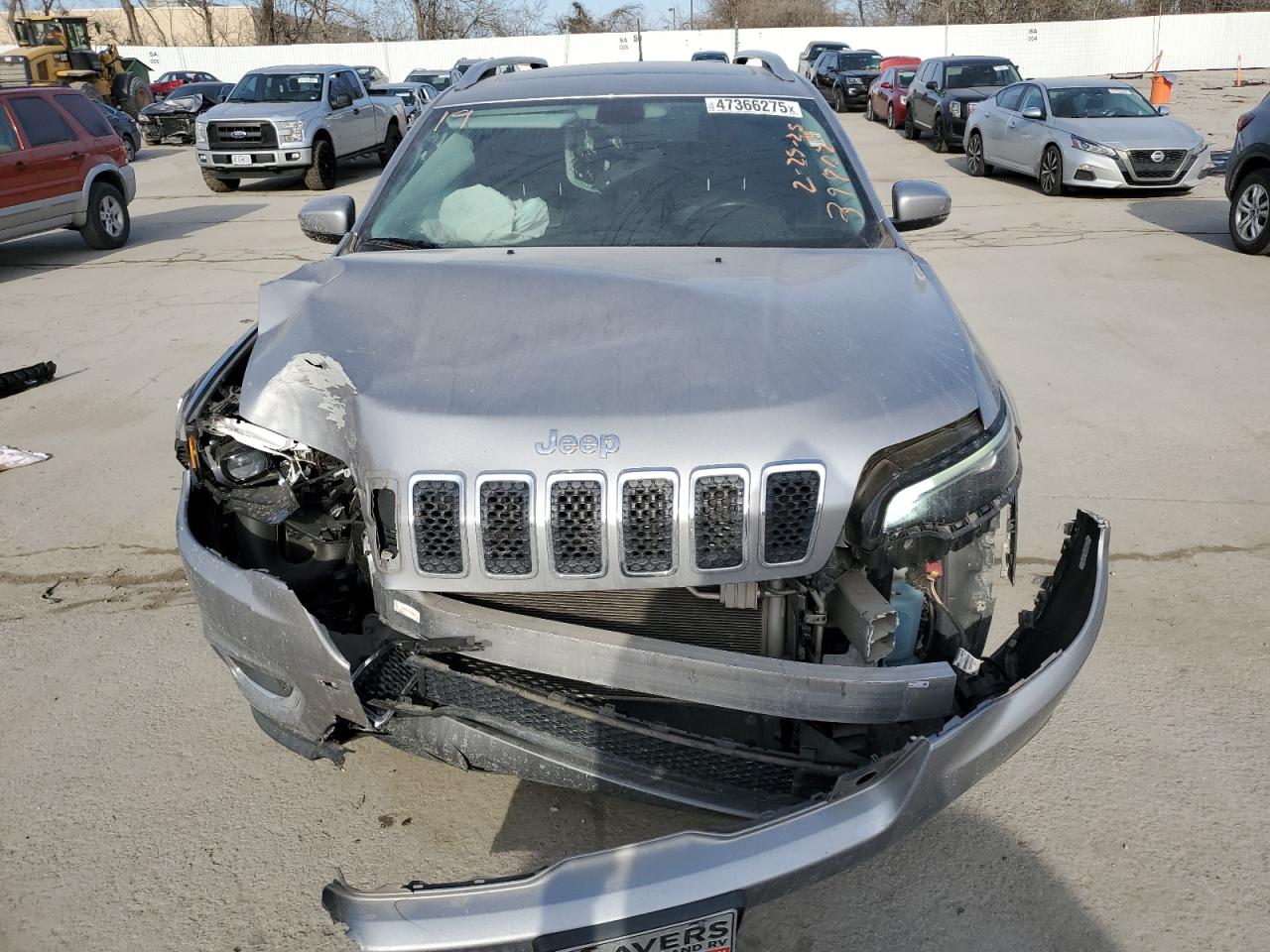 2019 Jeep Grand Cherokee VIN 1C4PJMDX9KD249967 Copart auction photo, front end damage thumbnail 5