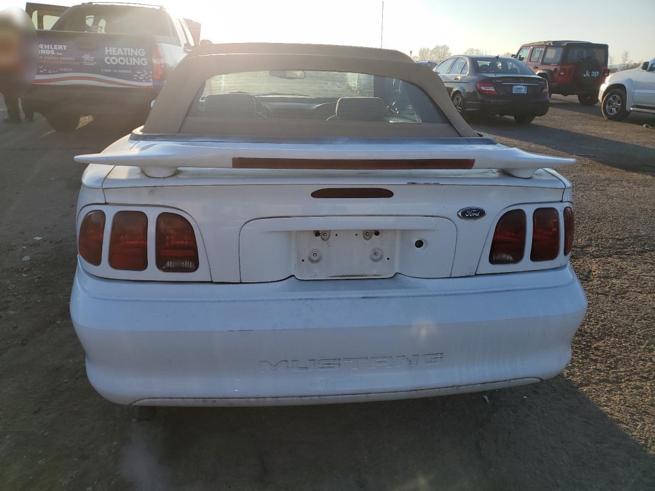 1998 Ford Mustang VIN 1FAFP4440WF141978 Copart auction photo, minor dent/scratches damage thumbnail 6