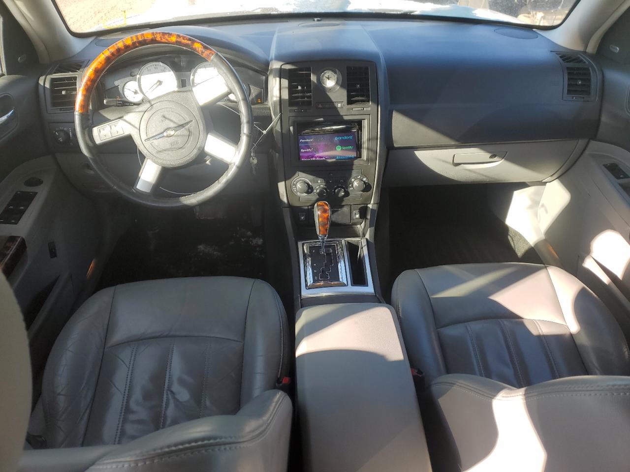 2006 Chrysler 300 VIN 2C3LA63H66H202784 Copart auction photo, front end damage thumbnail 8