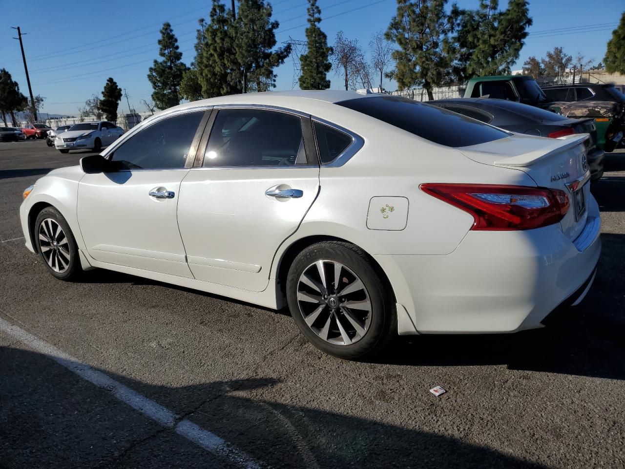 2017 Nissan Altima VIN 1N4AL3AP1HC263459 Copart auction photo, front end damage thumbnail 2