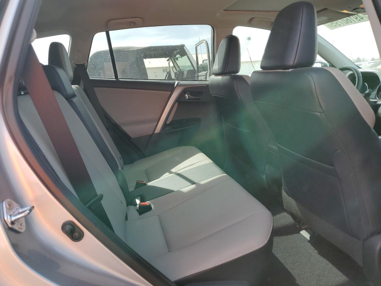 2016 Toyota RAV 4 VIN 2T3YFREV1GW307628 Copart auction photo, front end / side damage thumbnail 11