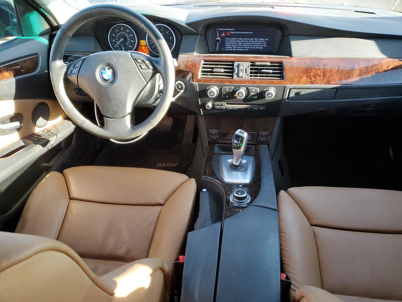 2010 BMW 5er VIN WBANV9C57AC139185 Copart auction photo, front end / minor dent/scratches damage thumbnail 8
