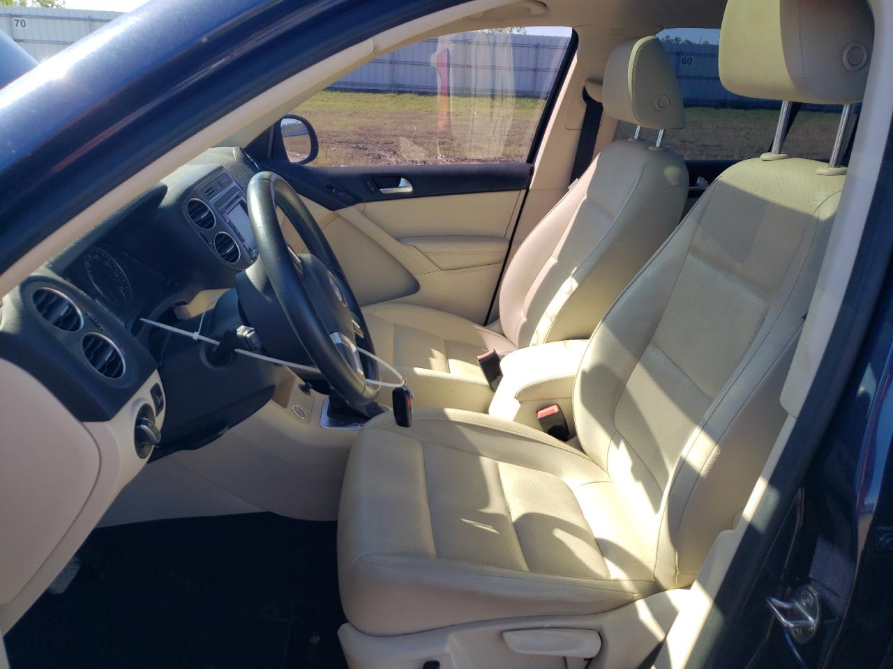 2015 Volkswagen Tiguan VIN WVGBV7AX0FW572430 Copart auction photo, front end / minor dent/scratches damage thumbnail 7