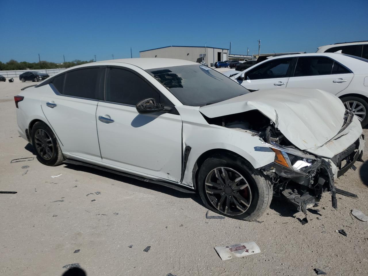 2020 Nissan Altima VIN 1N4BL4BV9LC120274 Copart auction photo, front end damage thumbnail 4
