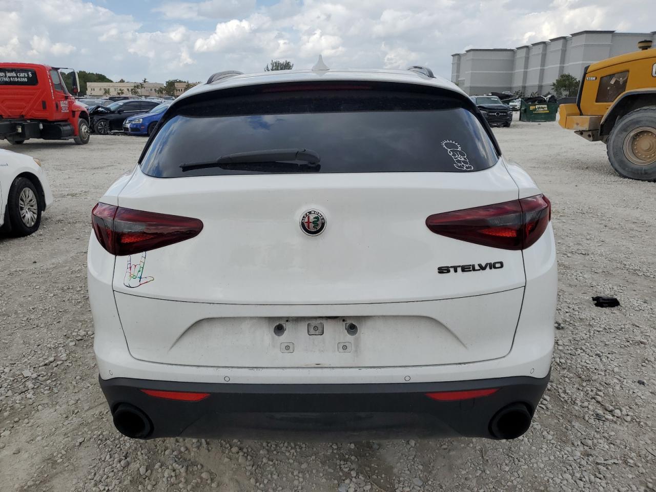 2020 Alfa Romeo Stelvio VIN ZASPAJAN7L7C86069 Copart auction photo, front end damage thumbnail 6