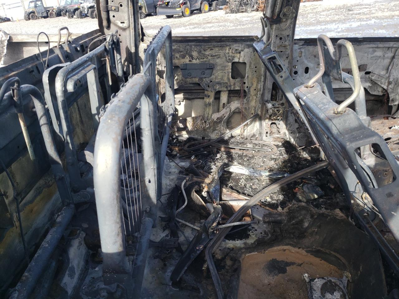2013 GMC Sierra VIN 3GTP2VE76DG362735 Copart auction photo, burn damage thumbnail 11