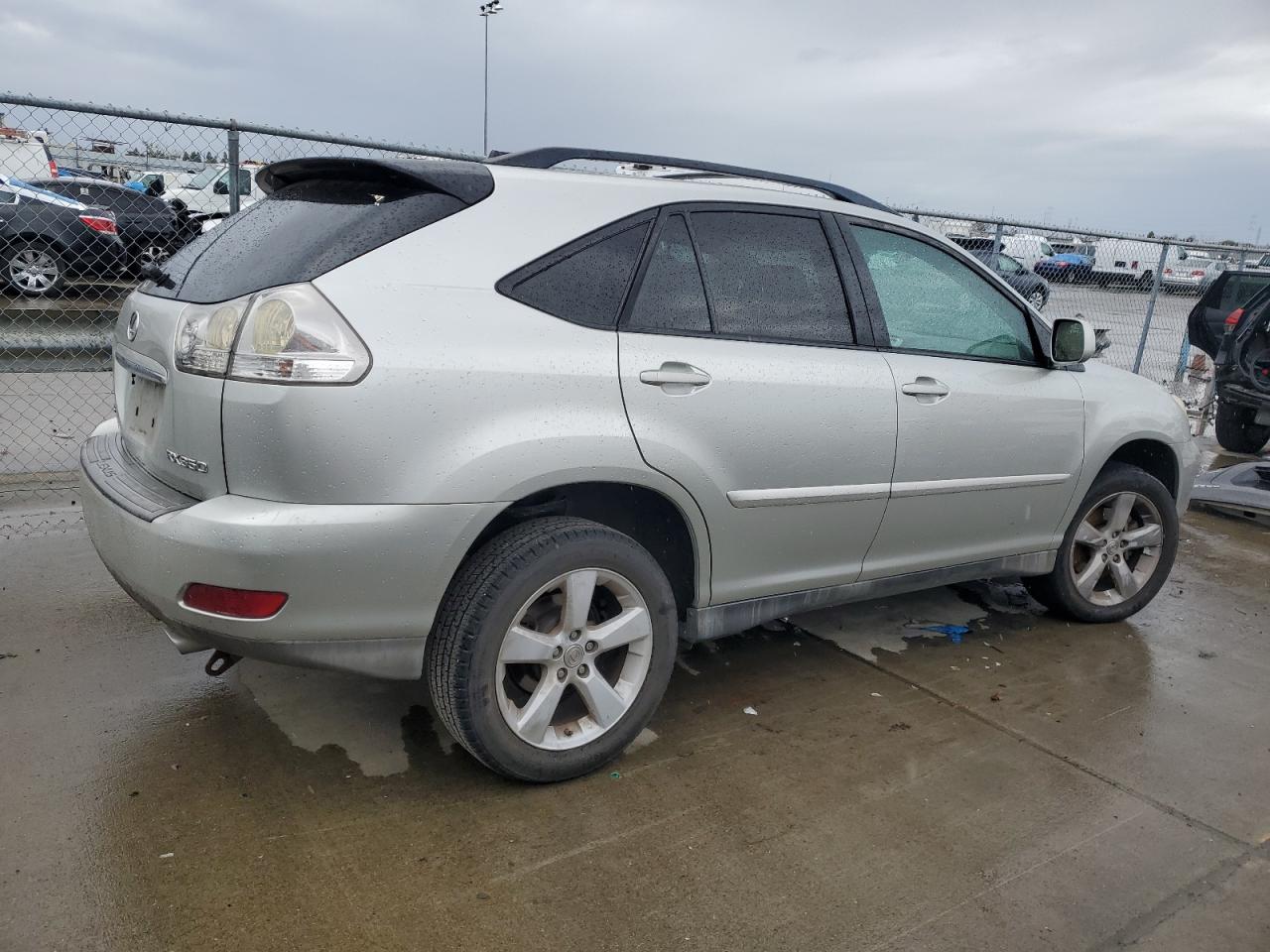 2007 Lexus RX VIN 2T2HK31U17C016302 Copart auction photo, front end / minor dent/scratches damage thumbnail 3