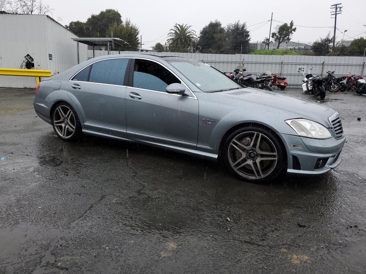 2008 Mercedes-Benz S-klasse VIN WDDNG77X98A168163 Copart auction photo, side / minor dent/scratches damage thumbnail 4