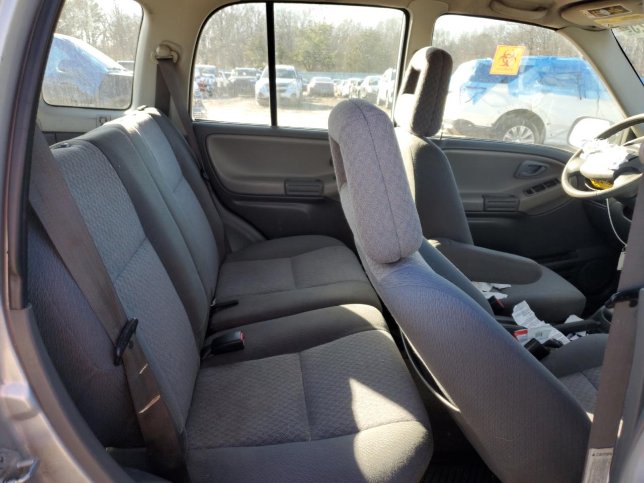 2004 Chevrolet Tracker VIN 2CNBE134846906856 Copart auction photo, front end / side damage thumbnail 11
